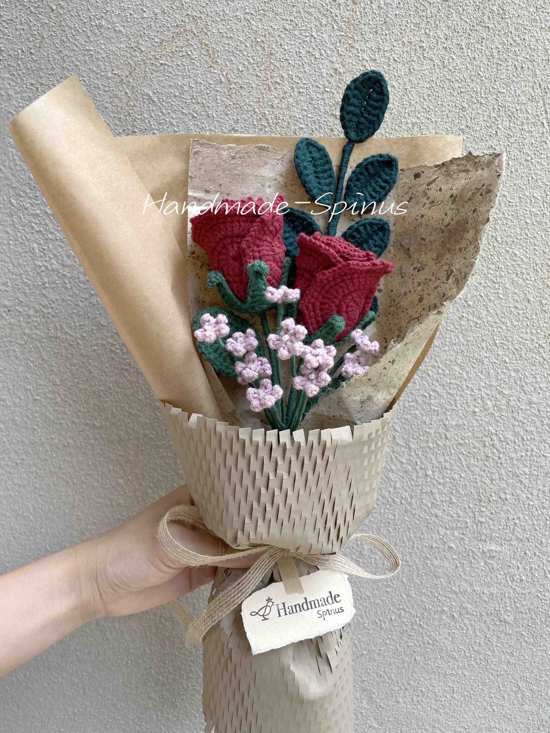 Red Rose Crochet Knit Bouquet - Forbidden City | Handicraft