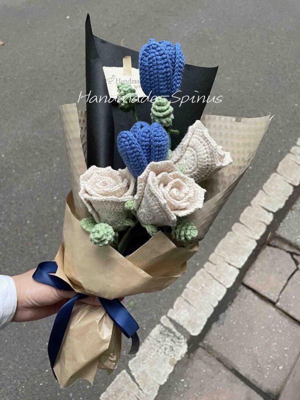 Handmade-Spinus Crochet Knit Bouquet