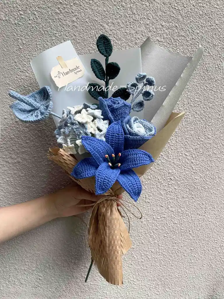 Handmade-Spinus Crochet Knit Bouquet