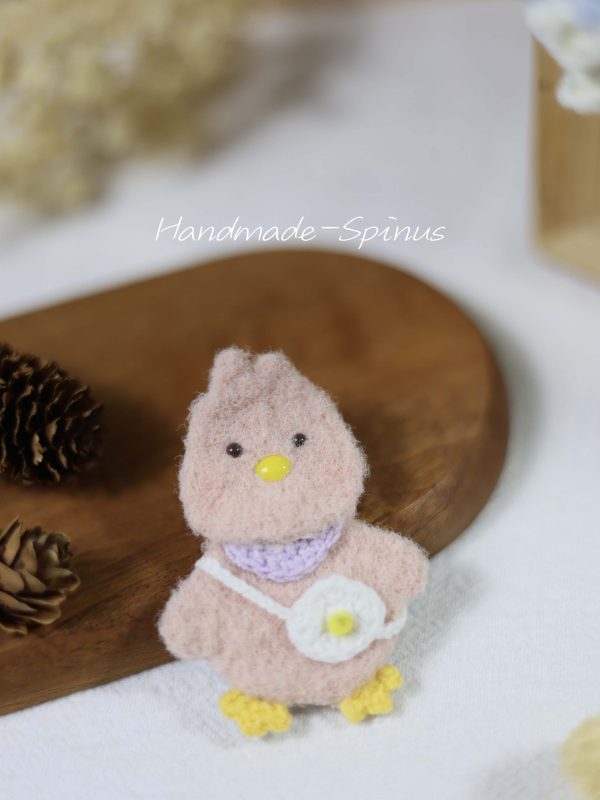 Handmade-Spinus Crochet Knit Chicken Brooch