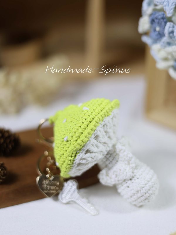 Handmade-Spinus Crochet Knit Pendant