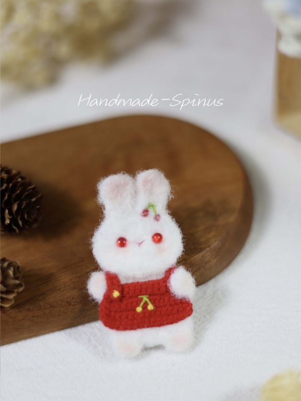 Handmade-Spinus Crochet Knit Rabbit Brooch
