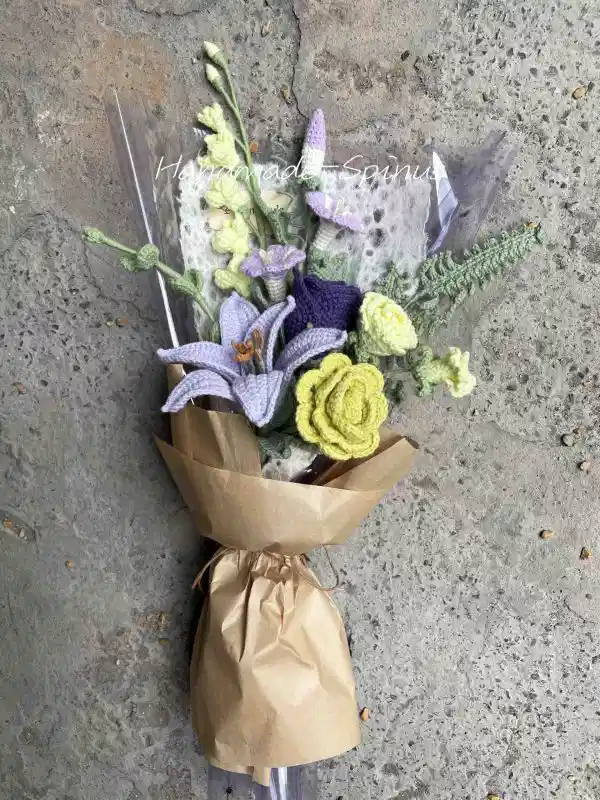 Handmade-Spinus Crochet Knit Bouquet