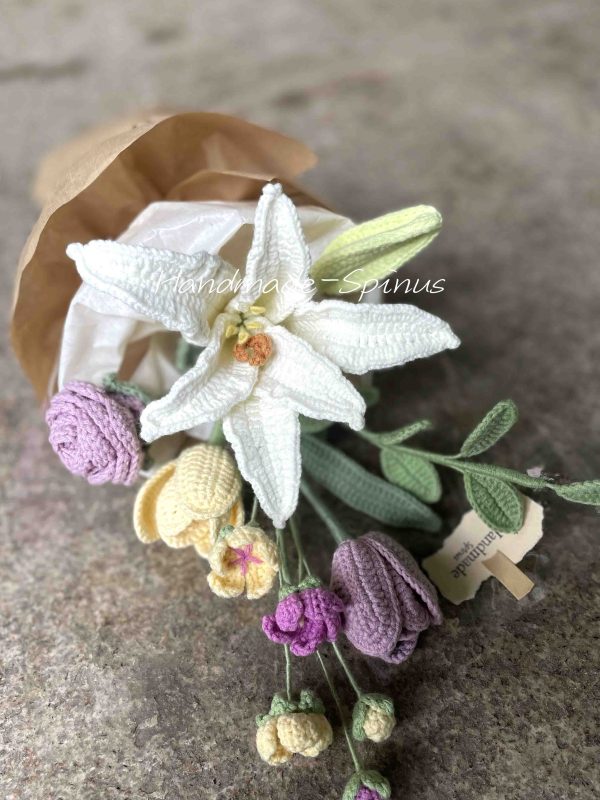 Handmade-Spinus Crochet Knit Bouquet