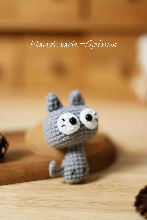 Handmade-Spinus Crochet Knit Cat